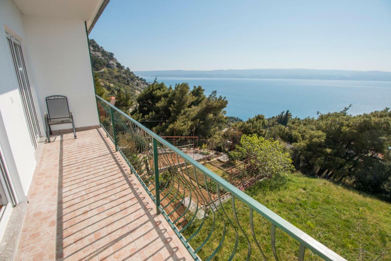 Apartment With 2 Balconies And Sea View أوميس المظهر الخارجي الصورة